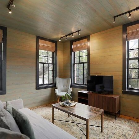 Revitalized Historical Southern Residence チャールストン エクステリア 写真