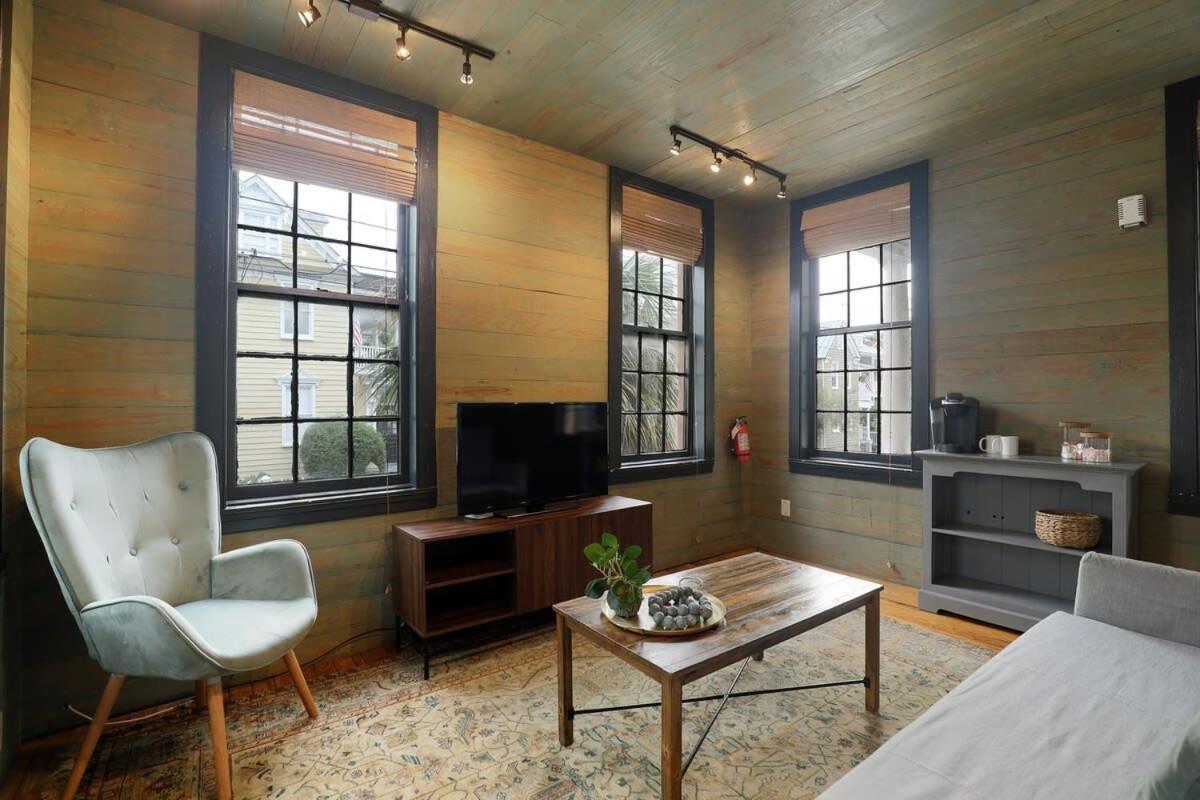 Revitalized Historical Southern Residence チャールストン エクステリア 写真